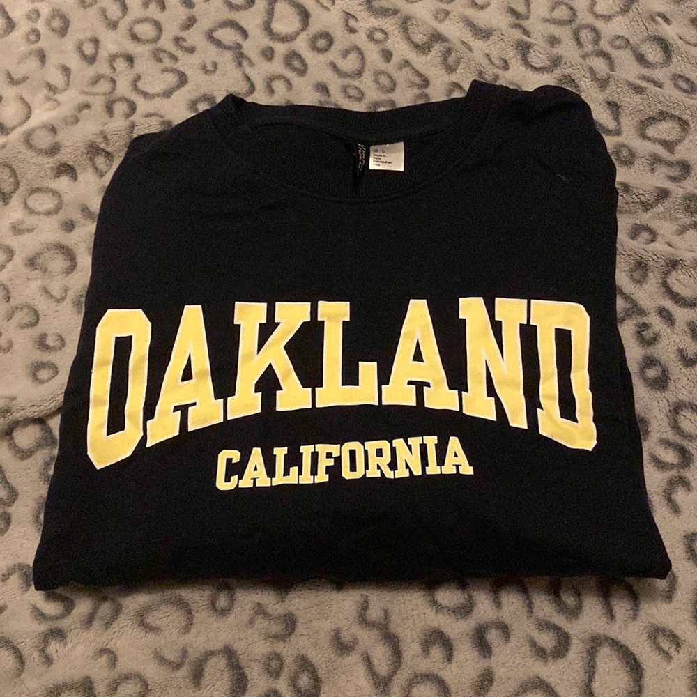 black long sleeve oakland california shirt